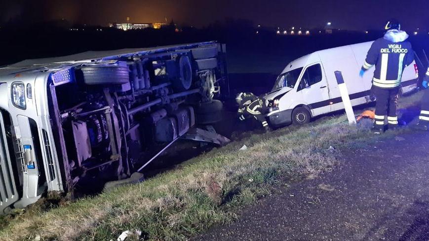 Incidente in A1, tre i feriti