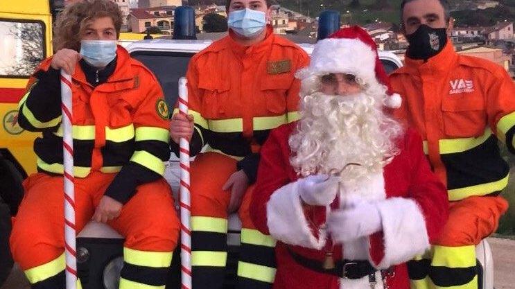 Il Vab-bo Natale oggi a Bitti per portare doni ai bambini