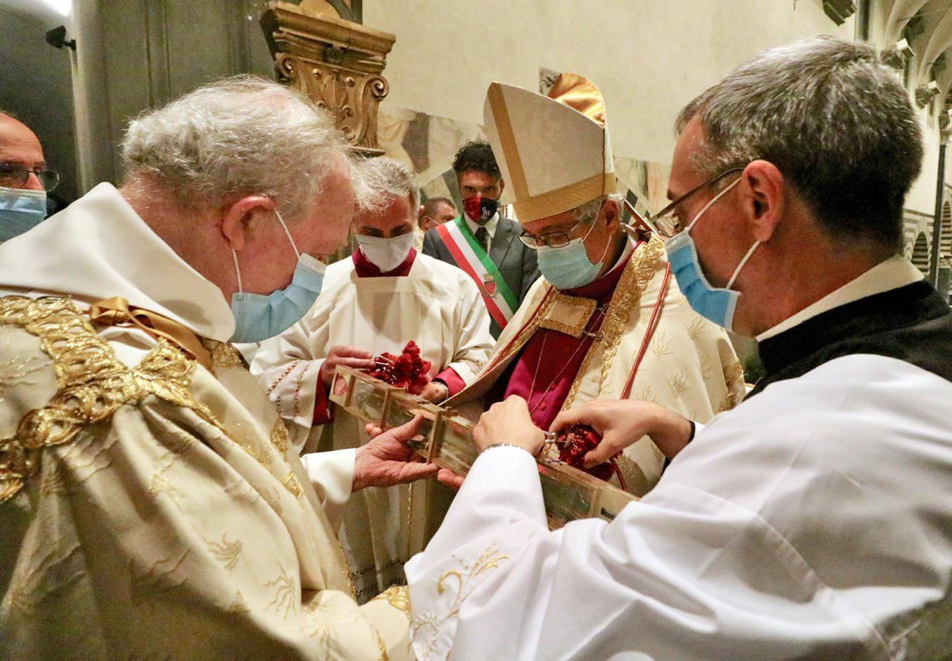 L' ostensione del Sacro cingolo