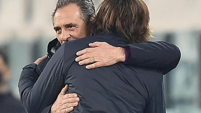 Ribery dipinge il Rinascimento della Fiorentina Una notte di follia: in centinaia alla stazione