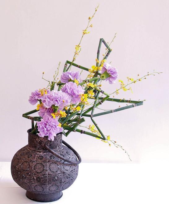 “Kado, la via dei fiori”: i segreti dell’ikebana svelati con semplicità dai suoi maestri 