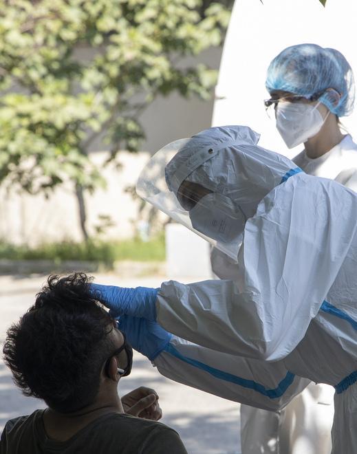 Venti nuovi positivi su 140 tamponi, l’isola si prepara allo screening totale 