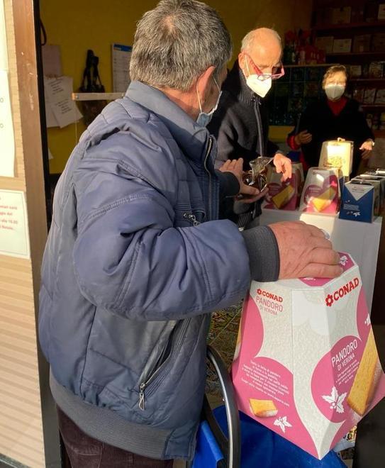 Fame, solitudine e paura del Covid Il Natale degli invisibili è più difficile 