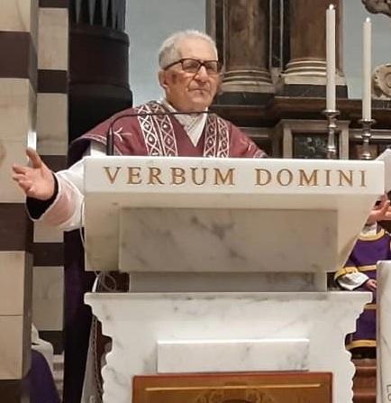 «In questi giorni difficili tanti auguri, più che mai»