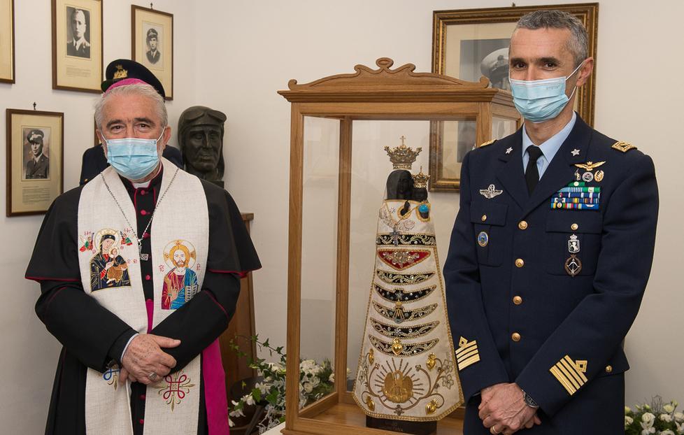 Al 4º Stormo la sacra effige della Madonna di Loreto