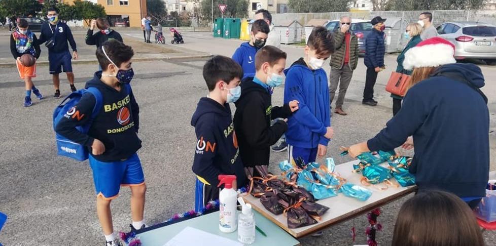 In palestra arriva il regalino delle feste Scambio di auguri in casa Donoratico 