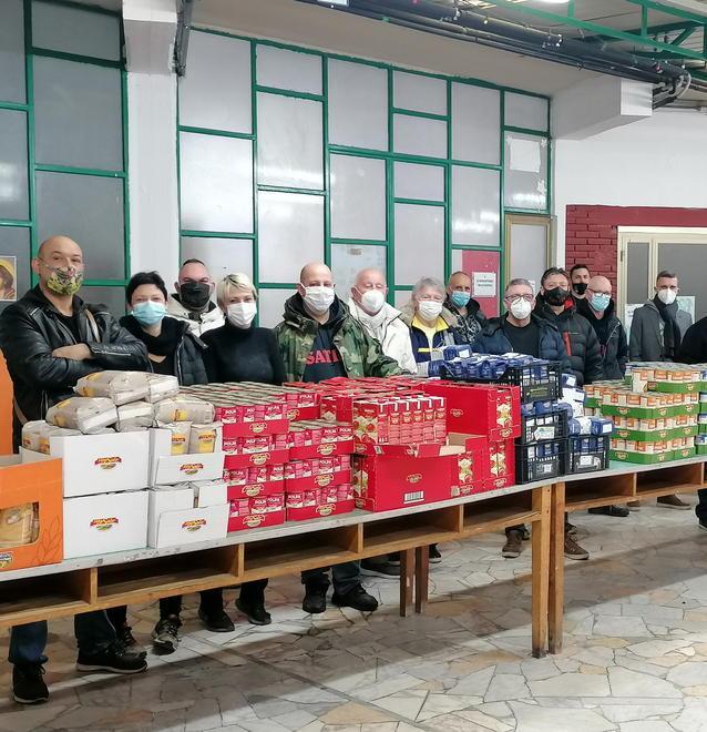 Mille euro di viveri per i poveri del Cep