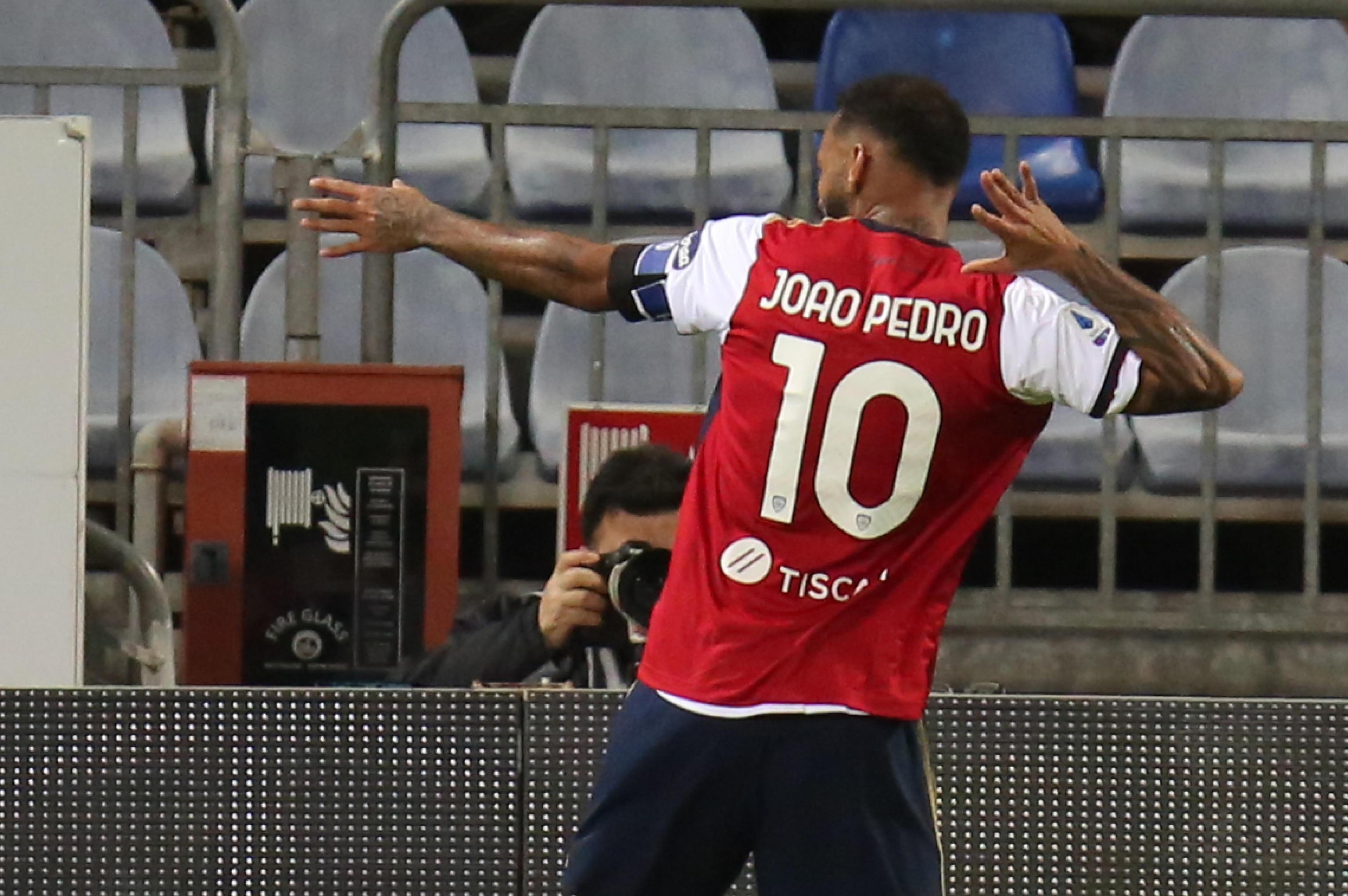 Joao Pedro, 15 gol nell'anno solare