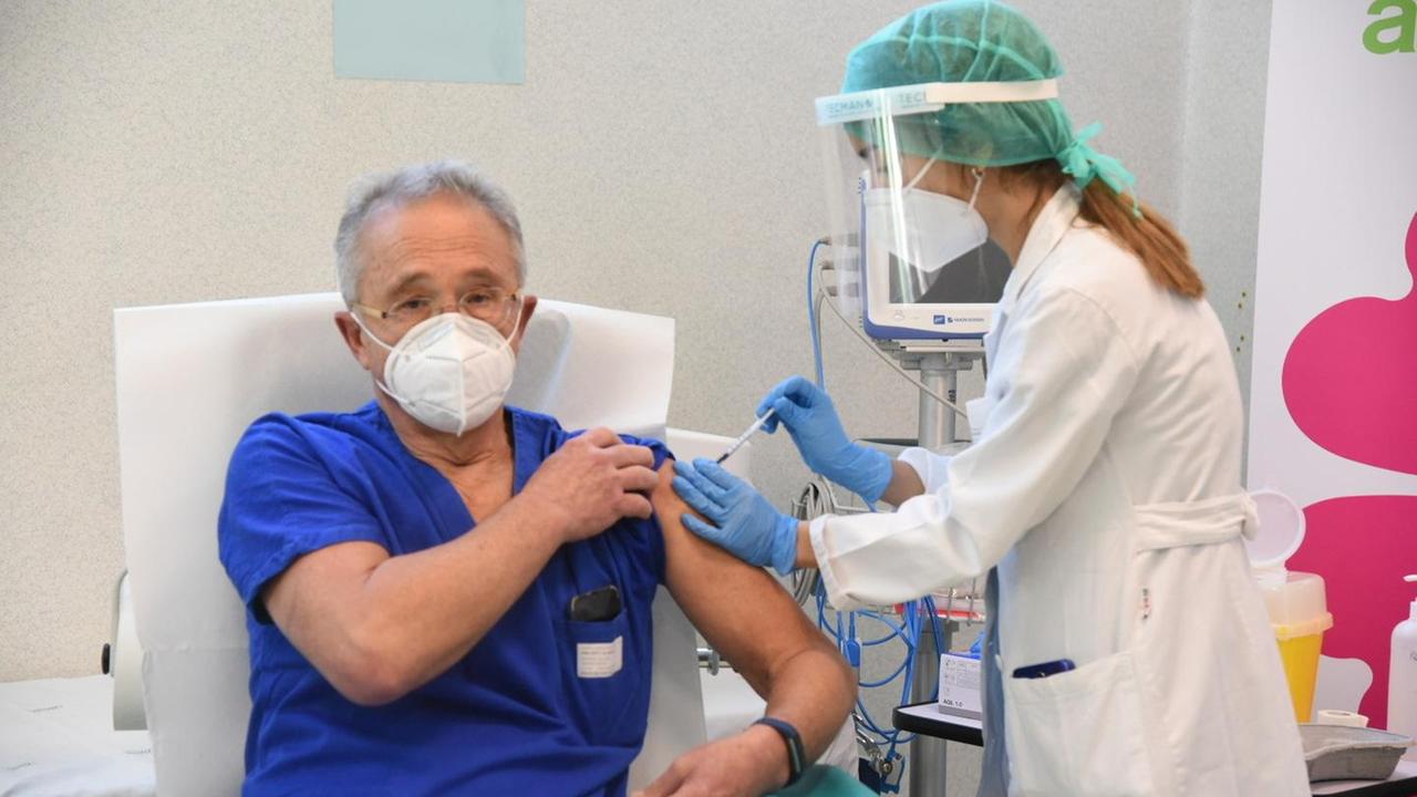 Vax day in Sardegna, Solinas: "Un passo importante per il ritorno alla normalità"