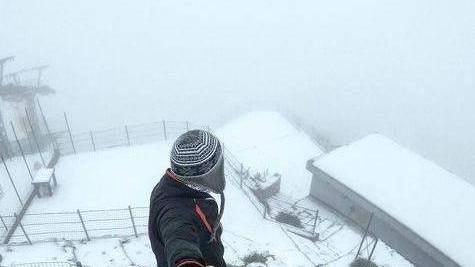 Spruzzata di neve sulla vetta