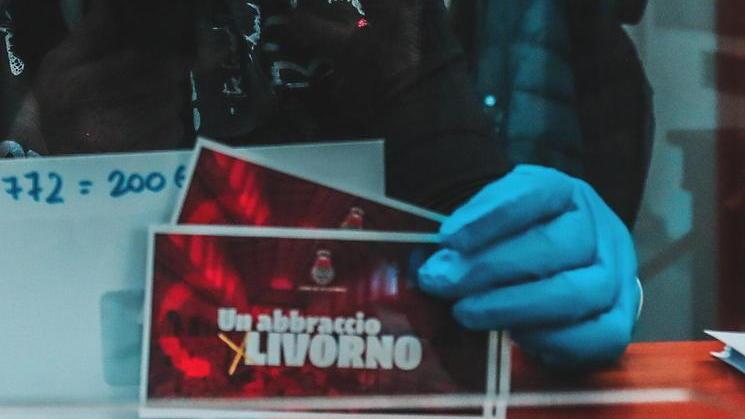 Perde i buoni spesa, il Comune li ritrova e glieli riporta a casa
