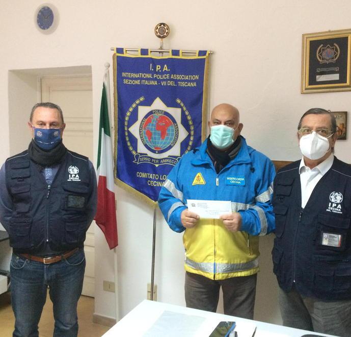 Una donazione di 500 euro alla Misericordia di Cecina 