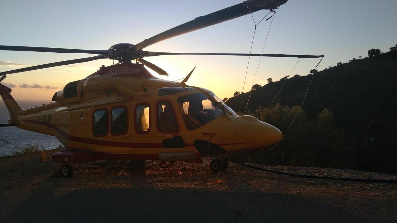 Baunei, scalatore sassarese ferito a Pedra Longa: interviene l'elicottero ma resta bloccato per un guasto 