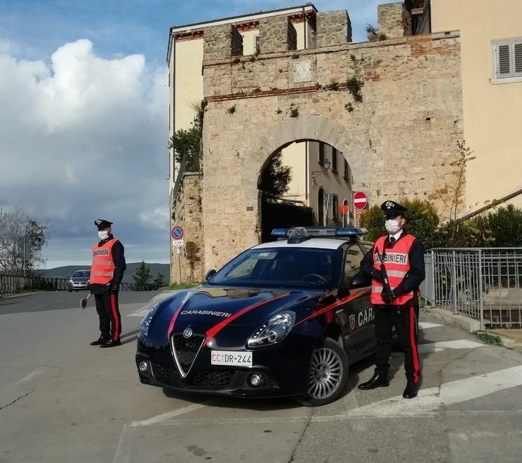 Tenta un furto al ristorante Il titolare lo scopre e i carabinieri lo arrestano