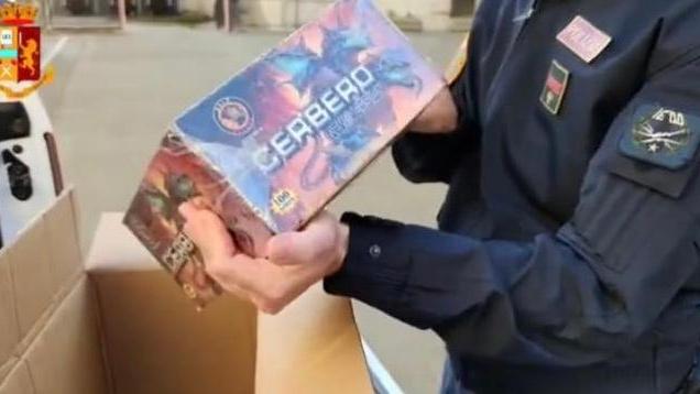 Cagliari, in vendita 200 chili di botti illegali: nei guai un 27enne