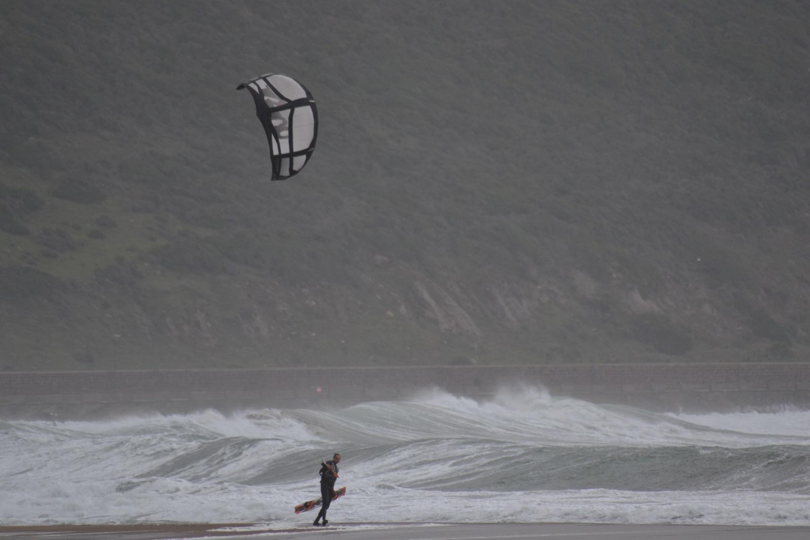 Forte vento in Planargia, allerta gialla nel Logudoro