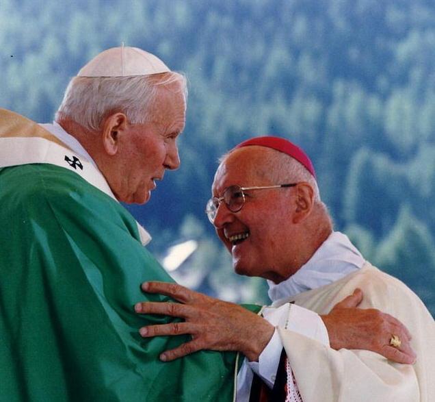 Ovidio Lari da vescovo di Aosta con Giovanni Paolo II in vacanza 