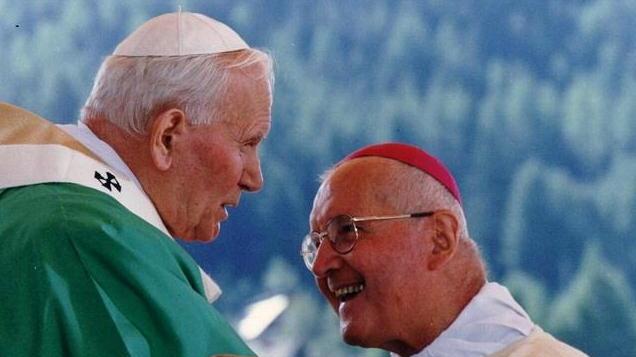 Ovidio Lari da vescovo di Aosta con Giovanni Paolo II in vacanza