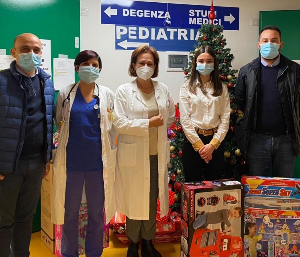 Dal Comune regali e sorrisi per i bimbi ricoverati in Pediatria