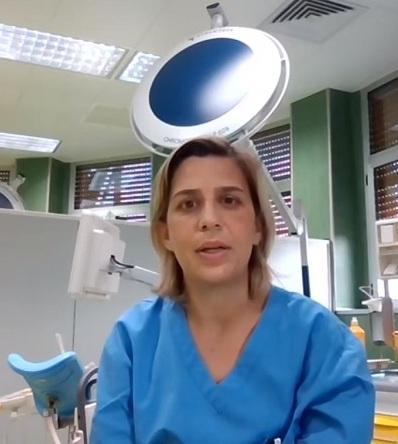 L'ostetrica Elisa Solinas nel video dedicato all'alimentazione in gravidanza