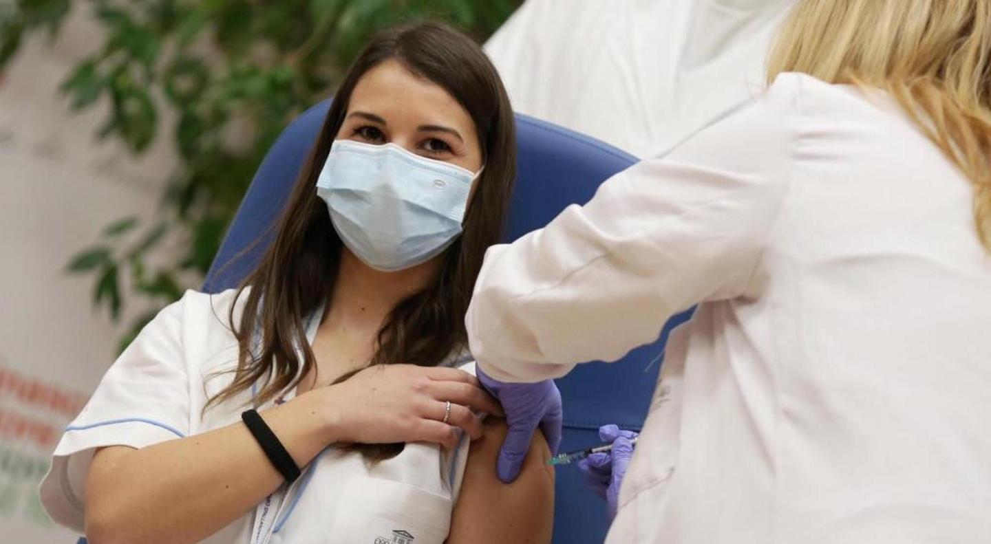 [EMPTYTAG]Allo Spallanzani scatta il Vax Day Conte: «Un giorno memorabile» 