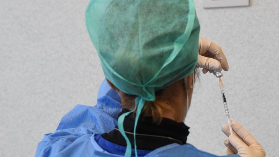 Ecco i primi vaccinati: un’iniezione di speranza