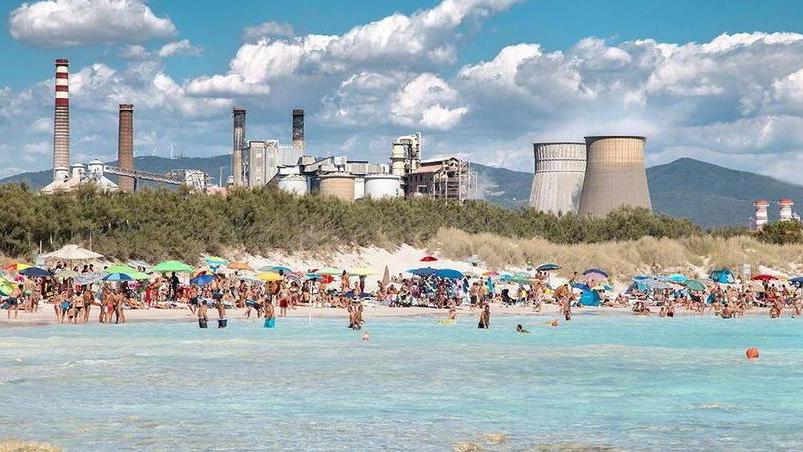 Bluebell Capital va all’attacco di Solvay «Stop scarichi e bonifica delle spiagge»