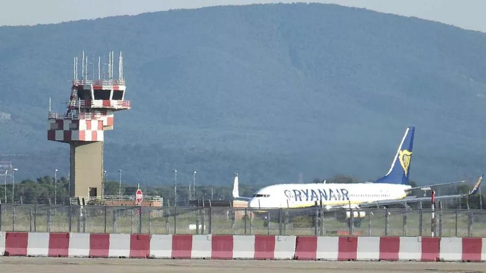 L'aeroporto e lo sviluppo della costa