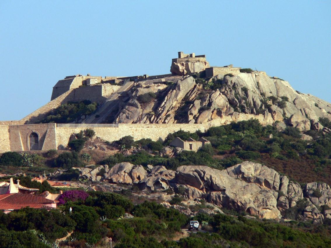 La fortezza di Monte Altura (foto Alberto Maisto)