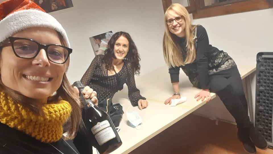 Il brindisi a consegne ultimate