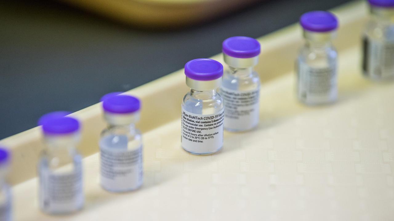 Coronavirus, parte la macchina dei vaccini: in arrivo nell'isola 16mila dosi