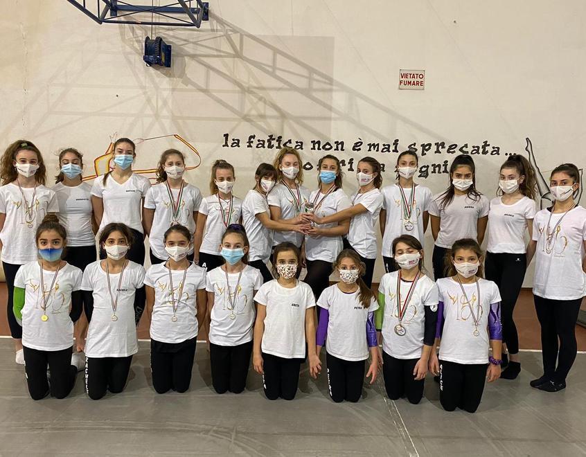 Giovani atlete superstar La Polisportiva Barbanella trionfa in trasferta a Rimini