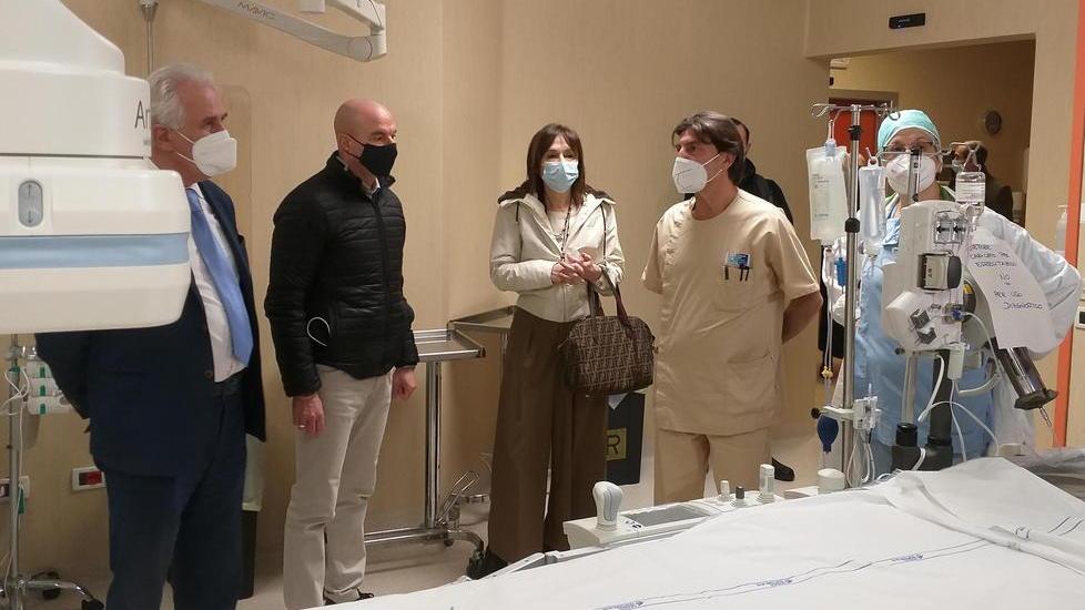 Taglio del nastro (simbolico) per l’angiografo dei pacemaker