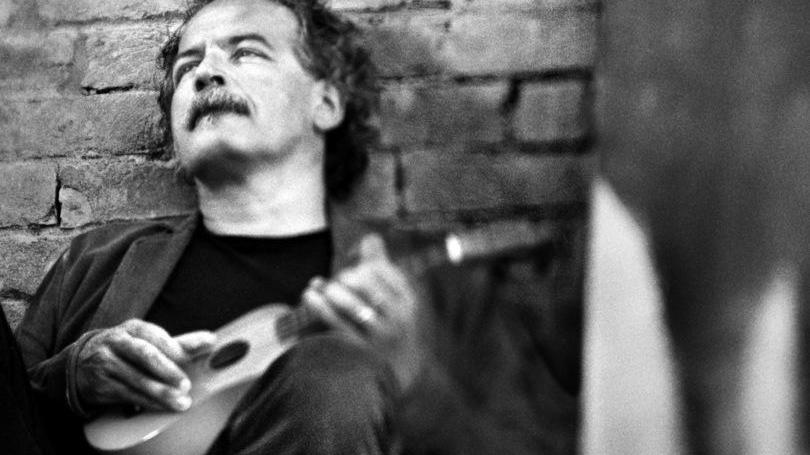 L’omaggio al cantautore Gianmaria Testa online dal teatro Asioli