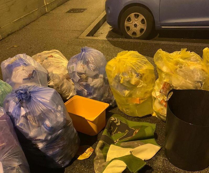 Trasformata in una discarica l’isola ecologica dei condomini 