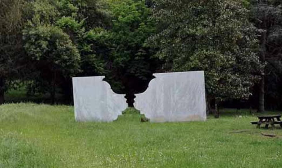 Un libro per raccontare la “grande” Biennale e le opere alla Padula