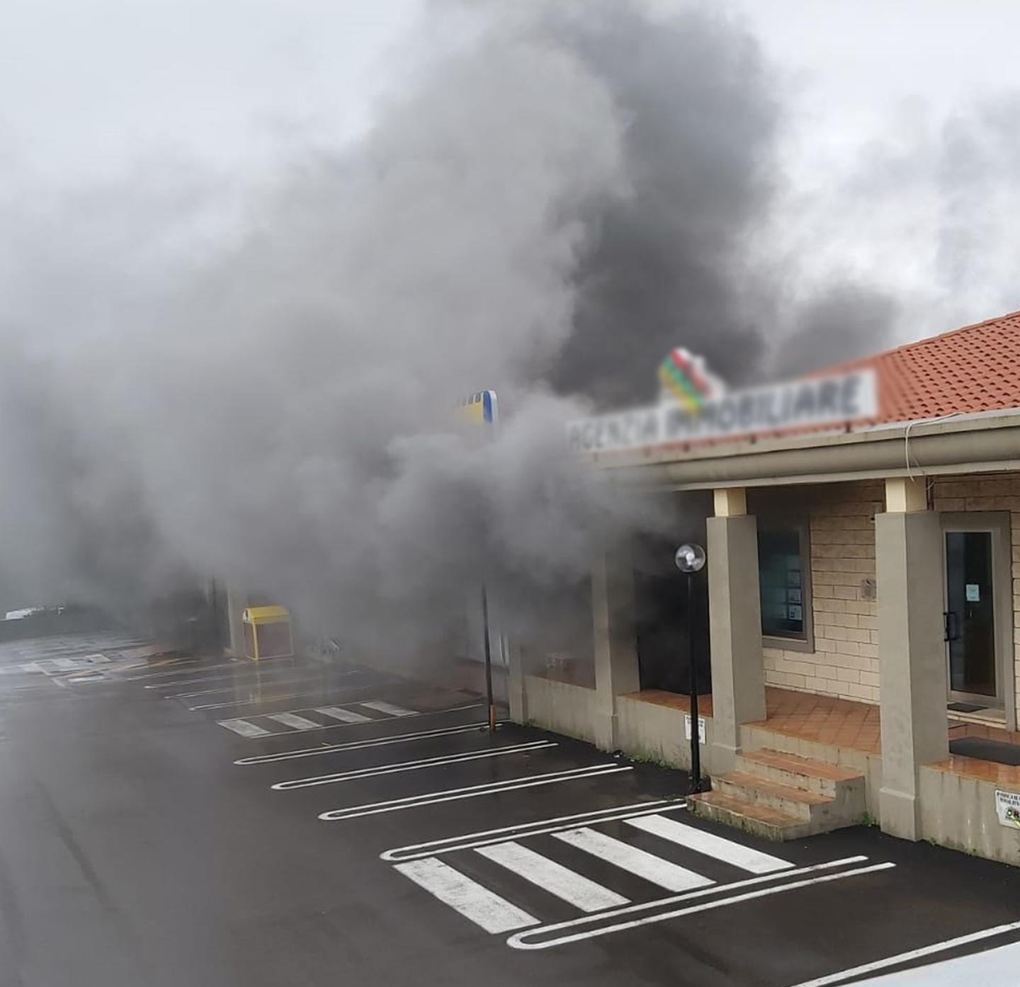 Doloso l’incendio all’Md market di Arzachena