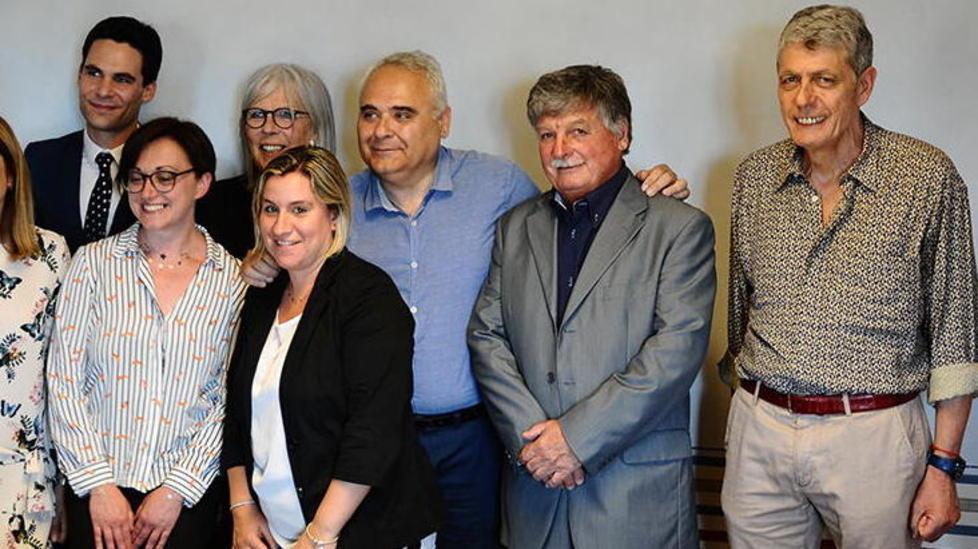 Una foto della giunta comunale prima dell'emergenza sanitaria