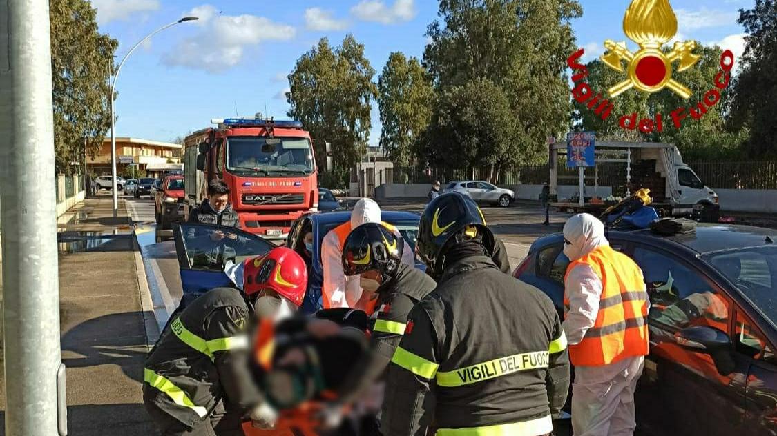 Olbia, tamponamento a catena: marito e moglie in ospedale