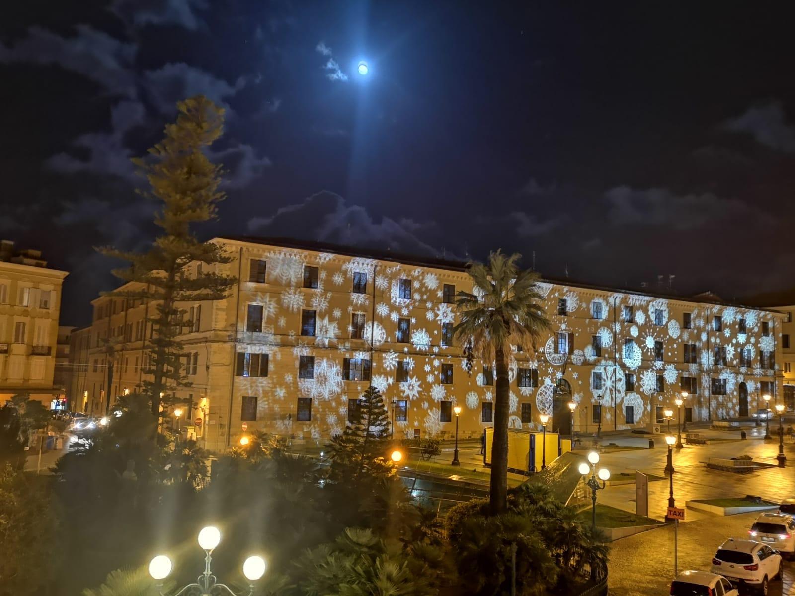 Sassari aspetta lo scoccare della mezzanotte (foto Mauro Chessa)