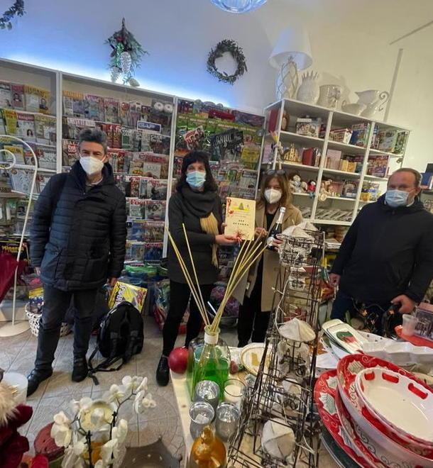 Carrara, premiate le vetrine più belle dopo il concorso Promidea 