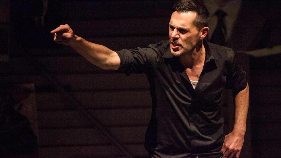 Brinzi diventa Ungaretti e racconta la vita del migrante lucchese