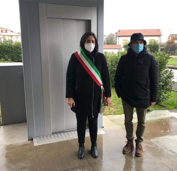 Nuovo ascensore alle case Erp Premiata la raccolta firme 
