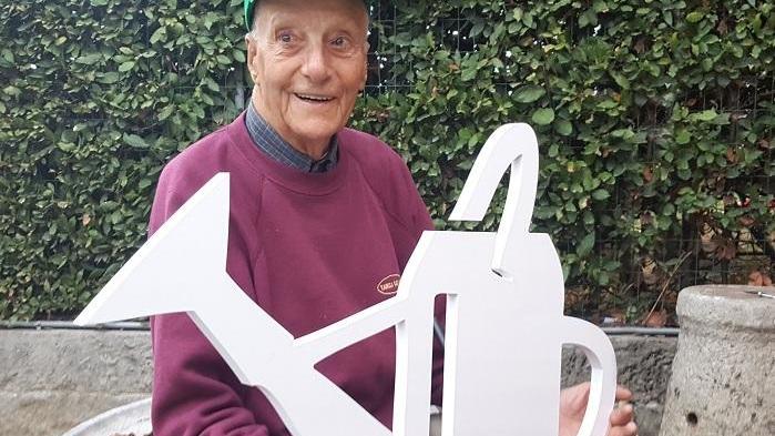Mario Natali ha festeggiato 100 anni «Peccato non poter andare a ballare»