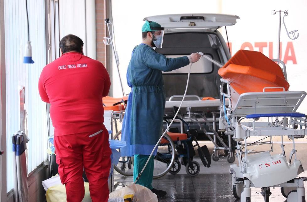 Nessuna vittima in 24 ore Tre contagiati sono gravi 
