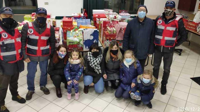 Con le Scatole di Natale un sostegno alle famiglie in difficoltà