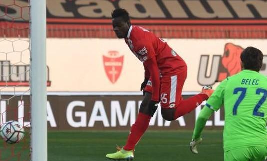 Monza, esordio con gol per Balotelli