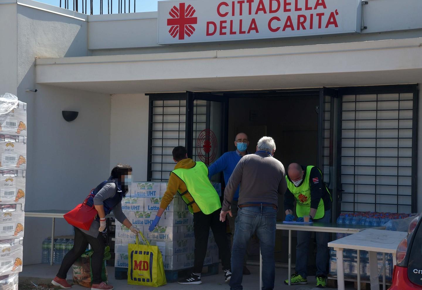 A Olbia esplode la bomba della povertà: in grosse difficoltà il 30% degli abitanti