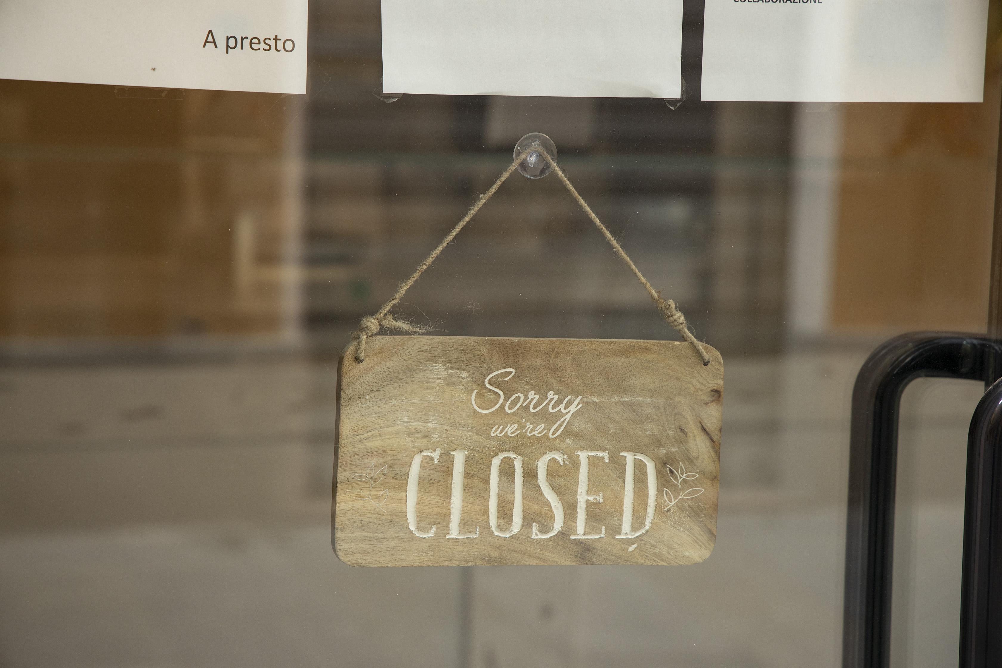 Copparo, bar aperto contro le regole: 5 giorni di stop all'Americano 