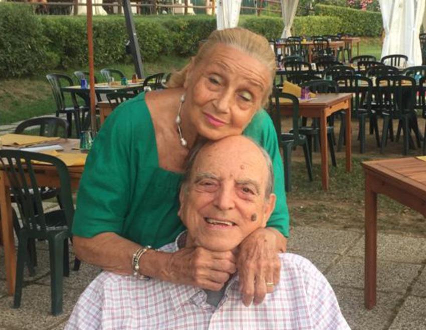 Il dramma dell'ex podista, perde i genitori a distanza di 24 ore: «Spero almeno di poterli salutare» 